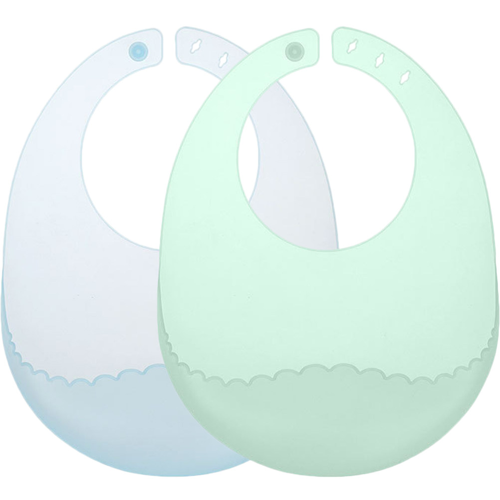 قطعتان من المرايل السيليكونية  - مراجعة Silicone Baby Bibs وسعره